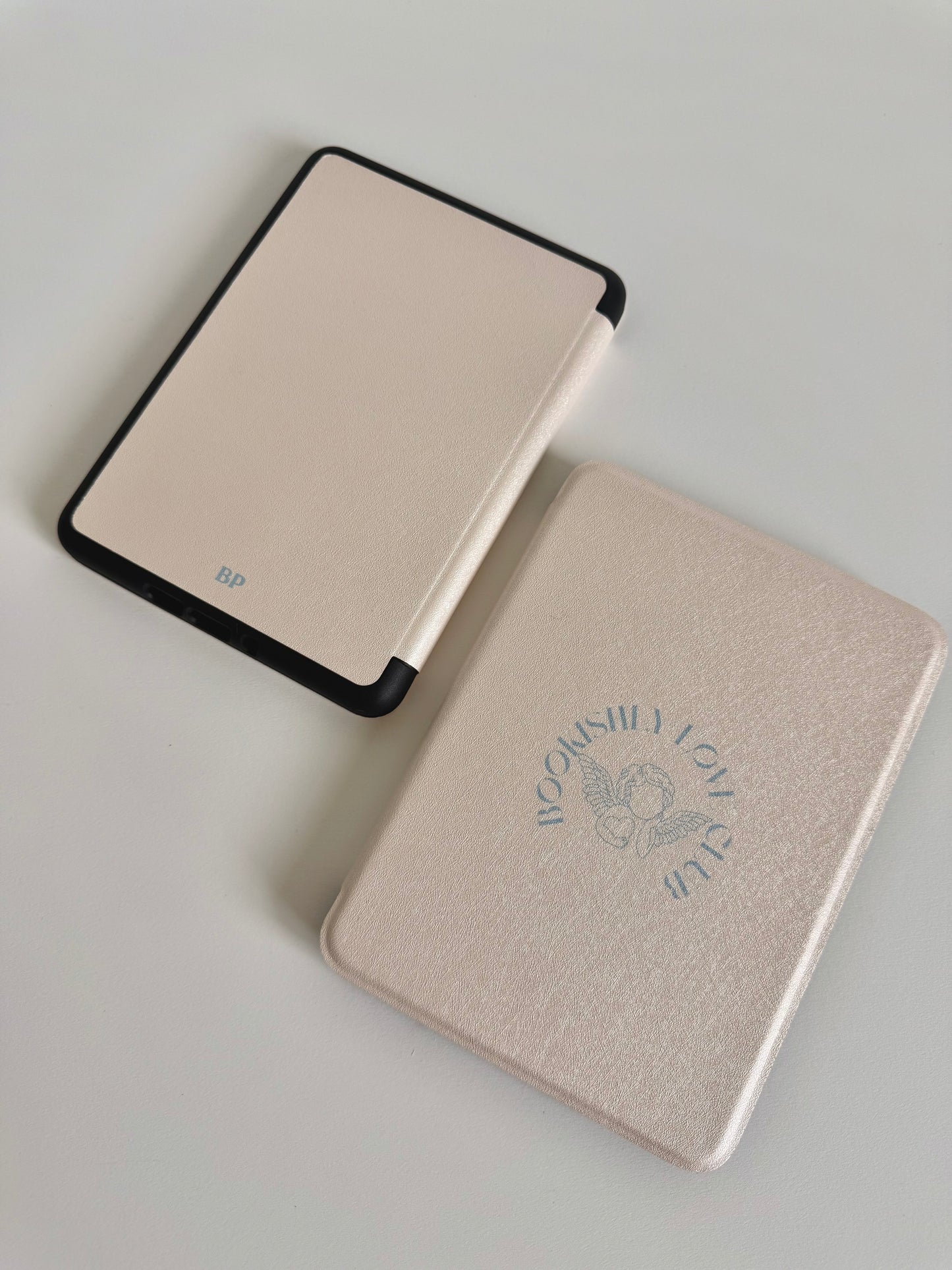 Bookishly Love Club - Kindle Case